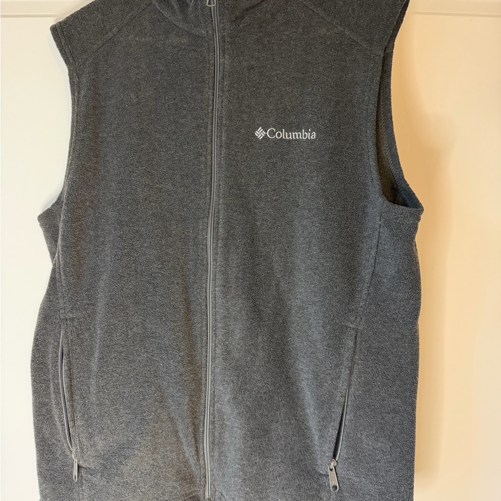 Columbia Charcoal Sleeveless Fleece Jacket